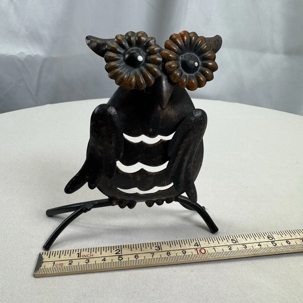 Pier 1 Primitive Picture HoldersRustic Brown Owl Shaped Photo Holder Clip